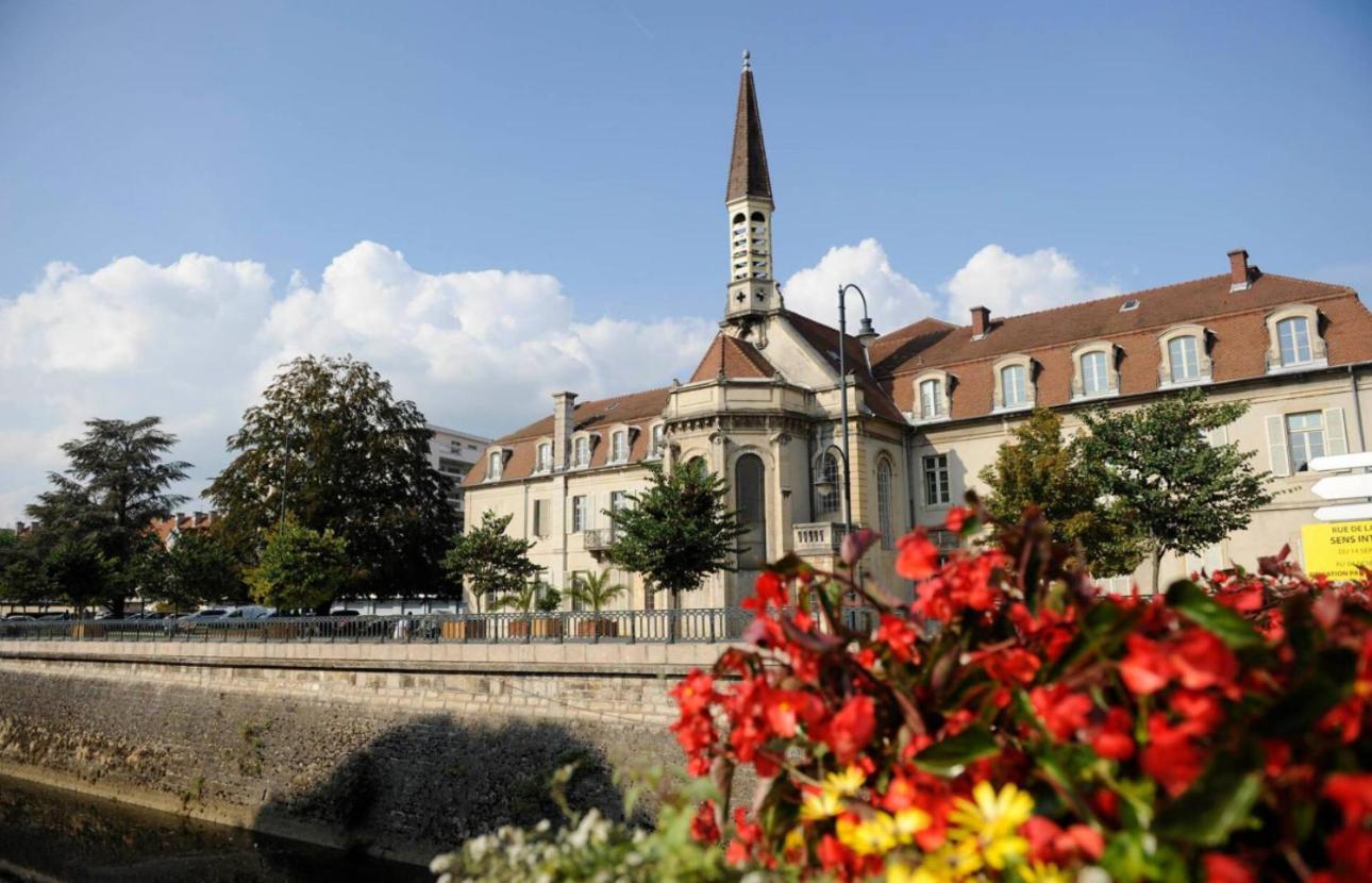 La Villa Bis Vesoul Bagian luar foto