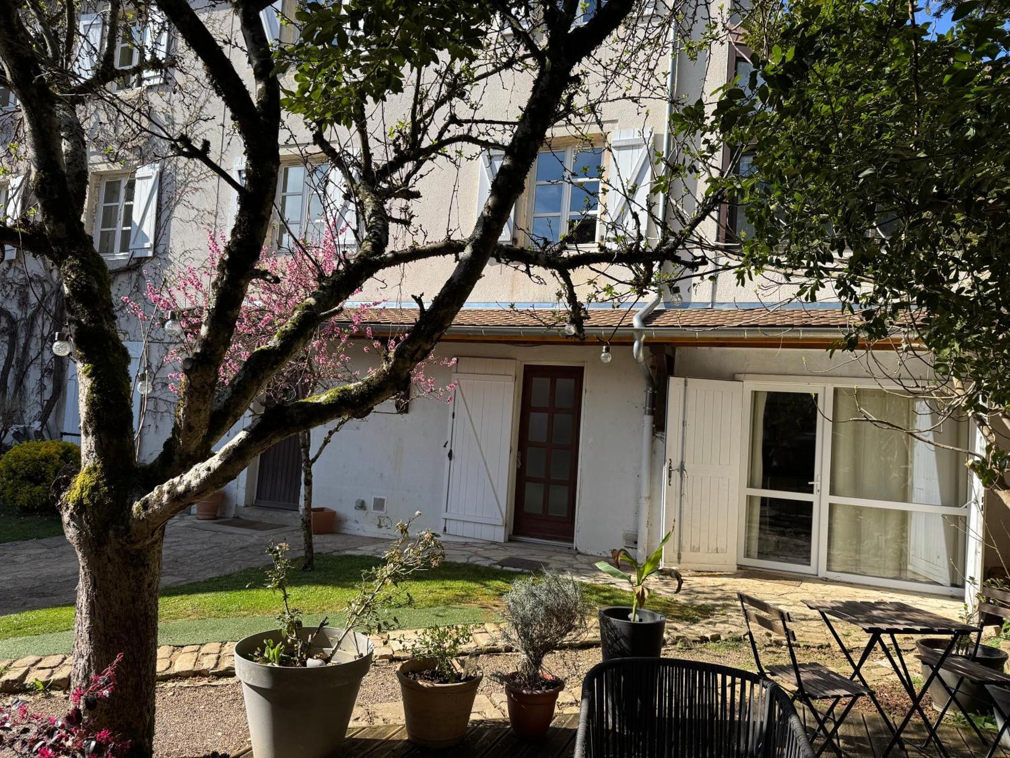 La Villa Bis Vesoul Bagian luar foto